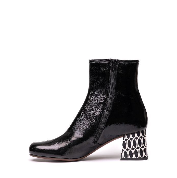Chie Mihara Muki Black Leather Ankle Boots